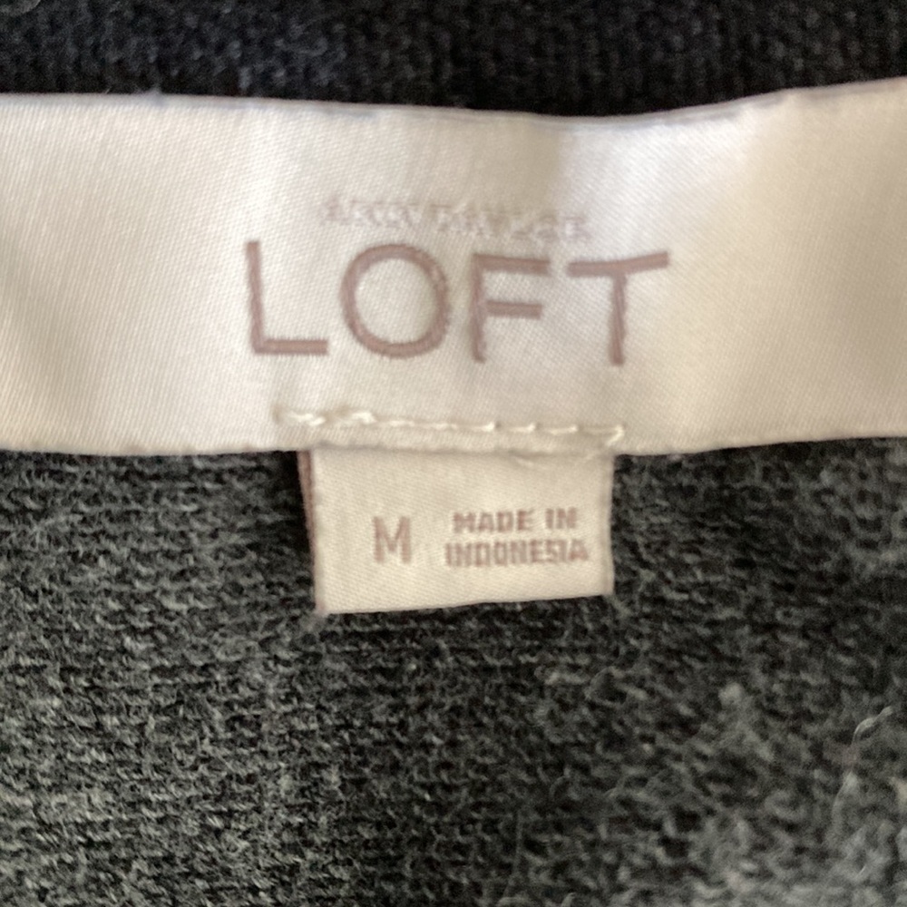 LOFT medium dress gray with short sleeves lace casual - Picture 11 of 12